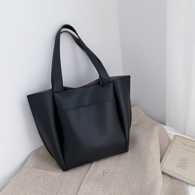 Black Women's Leather Shoulder Bag - Classic Plain Handbag - skyjackerz