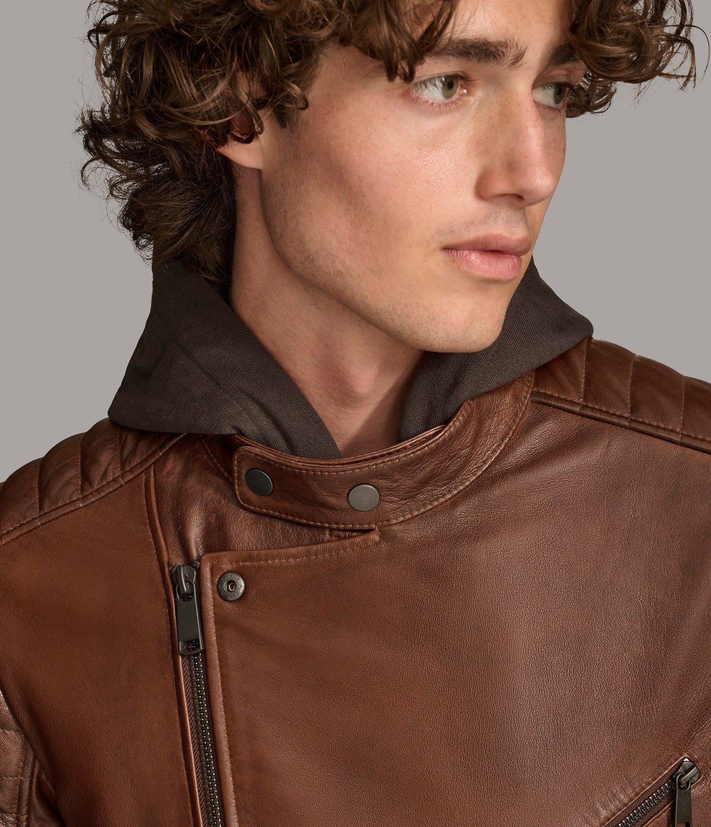 Medium Men's Retro Biker Leather Jacket - skyjackerz